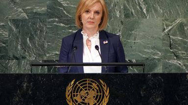 Premier Liz Truss przemawia do członków Organizacji Narodów Zjednoczonych w Nowym Jorku podczas swojej wizyty w Stanach Zjednoczonych na 77. sesji Zgromadzenia Ogólnego Narodów Zjednoczonych.  Data zdjęcia: środa, 21 września 2022. Stefan Russo/Paul via Reuters